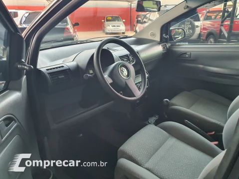 Volkswagen FOX 1.6 MI 8V 4 portas