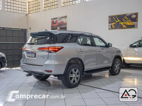 HILUX SW4 2.7 SRV 7 Lugares 4X2 16V