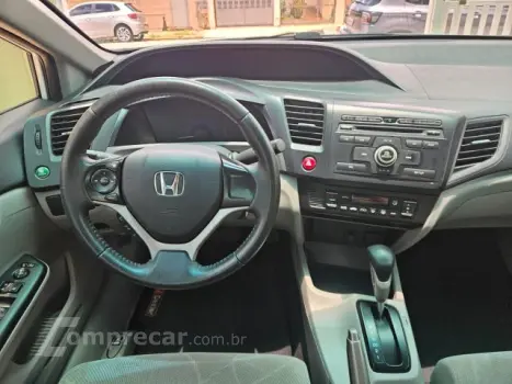 CIVIC - 1.8 LXS 16V 4P AUTOMÁTICO