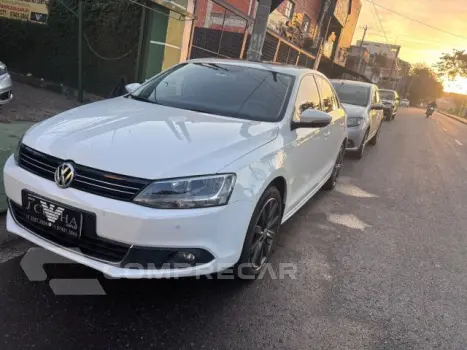 JETTA - 2.0 COMFORTLINE 4P TIPTRONIC