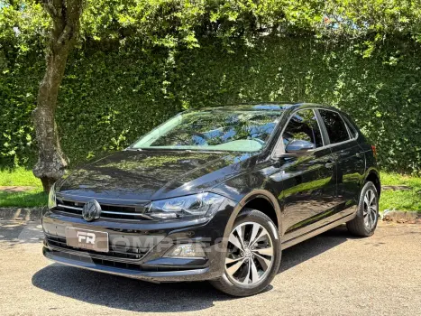 Volkswagen POLO 1.0 200 TSI Comfortline 4 portas
