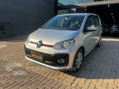 Volkswagen up! high 1.0 TSI Total Flex 12V 5p 4 portas