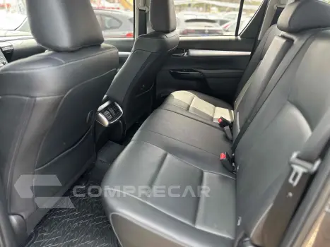 HILUX 2.8 D-4D TURBO DIESEL CD SRV 4X4 AUTOMÁTICO