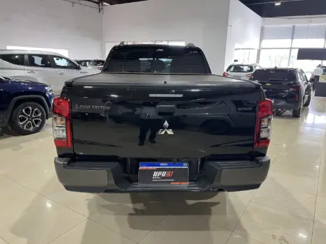 L200 TRITON 2.4 16V Turbo Sport Outdoor GLS CD 4X4