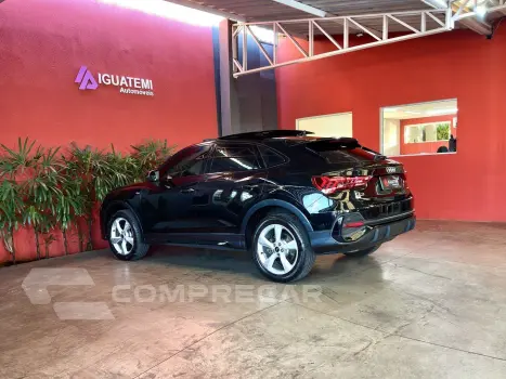 Q3 2.0 40 TFSI GASOLINA SPORTBACK PERFORMANCE BLACK QUATTRO