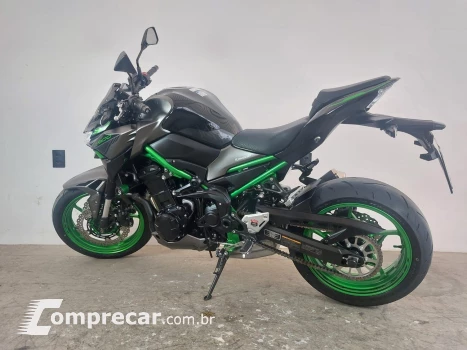 KAWASAKI Z900