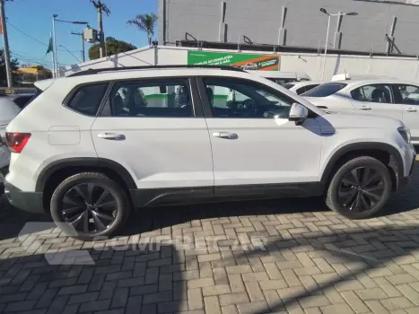 TAOS 1.4 250 TSI TOTAL FLEX COMFORTLINE AUTOMÁTICO
