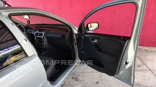 CORSA 1.4 MPFI Premium Sedan 8V