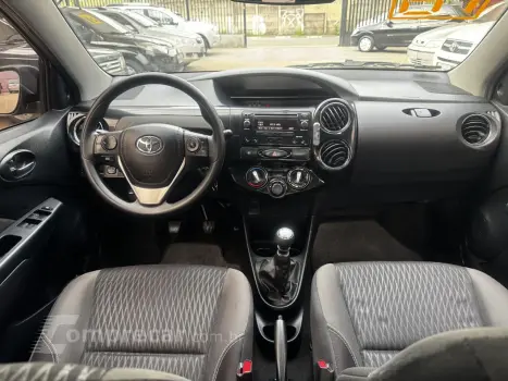 Etios Sedan 1.5 16V 4P FLEX XS