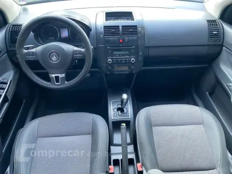 Polo Sedan 1.6 4P FLEX COMFORTLINE I-MOTION AUTOMATIZADO
