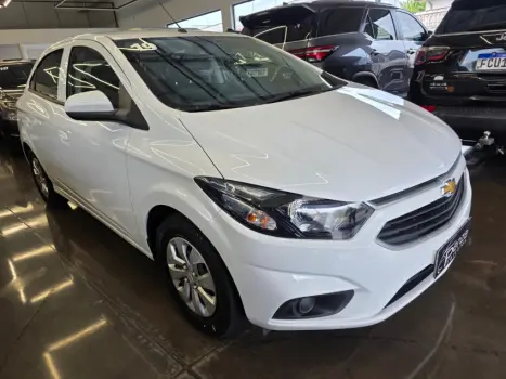 CHEVROLET ONIX 1.0 LT 4 portas