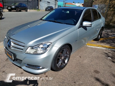 Mercedes-Benz C 180 1.8 CGI Classic 16V 4 portas