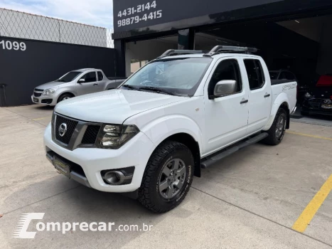 NISSAN Frontier SV AT. CD 4x4 2.5 TB Dies. Aut. 4 portas