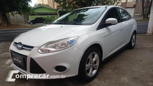 FORD FOCUS 2.0 S Sedan 16V Auto 4 portas