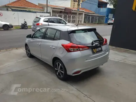 YARIS XS Connect 1.5 Flex 16V 5p Aut.