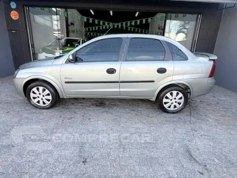 CORSA 1.8 MPFI Sedan 8V