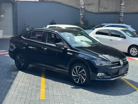 Volkswagen VIRTUS 1.0 200 TSI Highline 4 portas