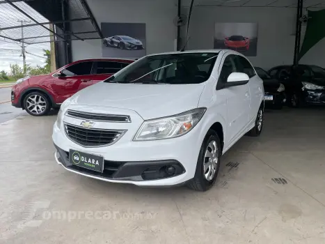 CHEVROLET ONIX HATCH LT 1.0 8V FlexPower 5p Mec. 4 portas