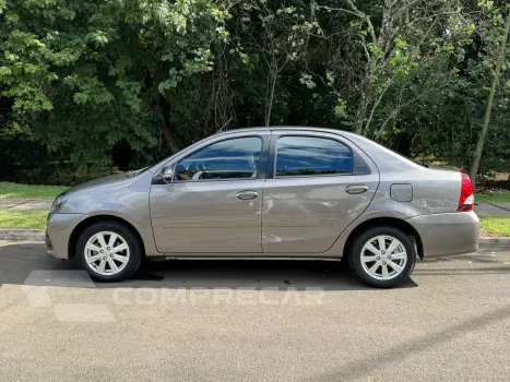 ETIOS 1.5 X Plus Sedan 16V