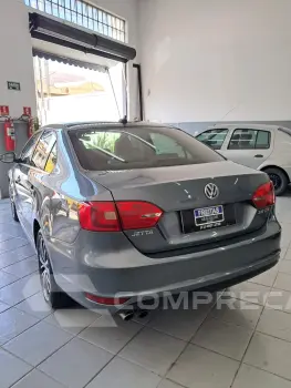 JETTA Highline 2.0 TSI 16V 4p Tiptronic