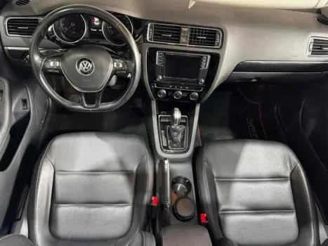 JETTA 2.0 TSI HIGHLINE 211CV GASOLINA 4P TIPTRONIC