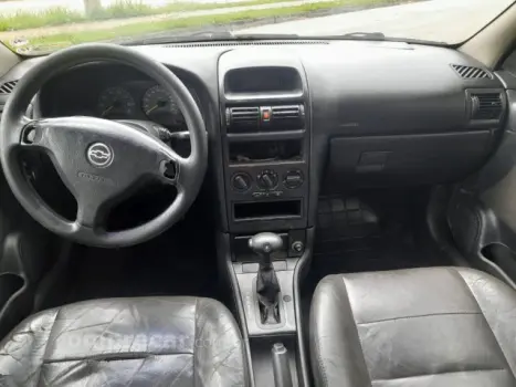 ASTRA SEDAN - 2.0 MPFI ADVANTAGE SEDAN 8V 4P AUTOMÁTICO