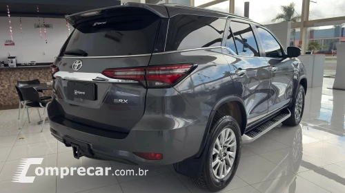 SW4 SRX 2.8 turbodiesel 5L 4x4 (Aut)