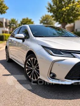 COROLLA 1.8 VVT-I Hybrid Altis Premium