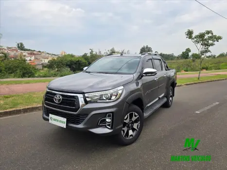 Toyota HILUX 2.8 SRX 4X4 CD 16V 4 portas