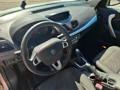 Fluence 2.0 Dynamique 16V Flex 4P Manual