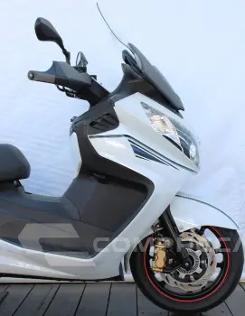 DAFRA MAXSYM 400i