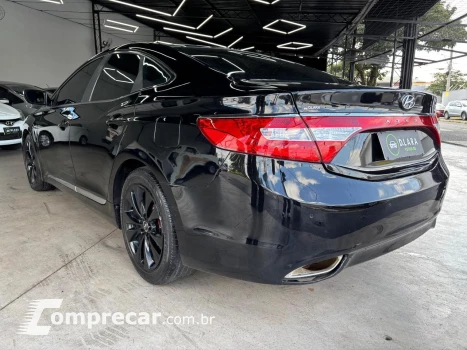 AZERA 3.3 MPFI GLS Sedan V6 24V