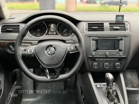 Jetta 2.0 4P CONFORTLINE TIPTRONIC AUTOMÁTICO