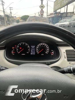 AZERA 3.3 MPFI GLS Sedan V6 24V