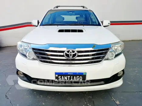 Hilux SW4 SRV D4-D 4x4 3.0 TDI Dies. Aut