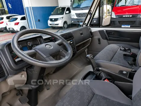 Delivery 5.150 Carroceria + Cabine Suplementar