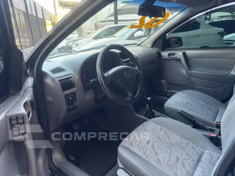 Astra Sedan 1.8 4P GL ALCOOL