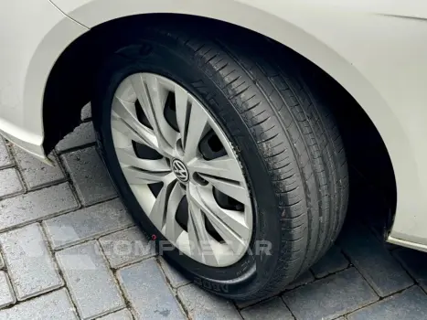 VOYAGE 1.0 12V MPI TOTALFLEX 4P MANUAL