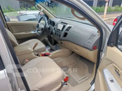 Hilux SW4 SR 4x2 2.7/2.7 Flex 16V Mec.