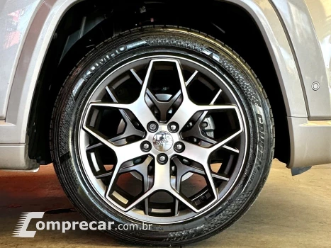 COMMANDER 1.3 T270 TURBO FLEX OVERLAND AT6