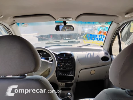 QQ 1.1 MPFI 16V