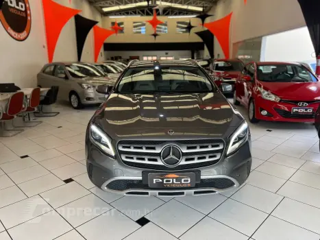 Mercedes-Benz GLA 200 1.6 CGI ADVANCE 16V TURBO MERCEDES-BENZ 4 portas