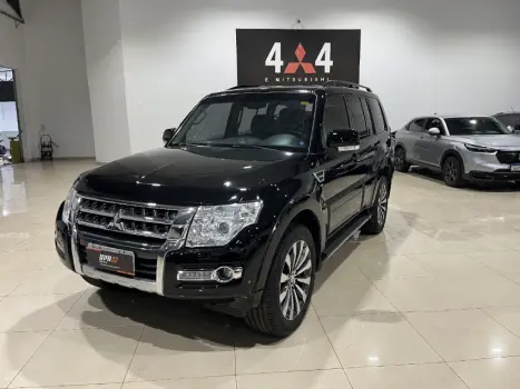 Mitsubishi PAJERO 3.2 Full HPE 4X4 16V Turbo Intercooler 5 portas