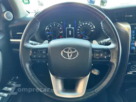 HILUX SW4 2.7 SRV 7 LUGARES 4X2 16V FLEX 4P AUTOMÁTICO