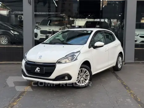 PEUGEOT 208 Active 1.2 Flex 12V 5p Mec. 4 portas