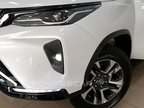 HILUX SW4 2.8 D-4D TURBO DIESEL SRX PLATINUM 4X4