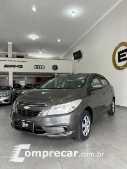 CHEVROLET ONIX 1.0 LT 4 portas