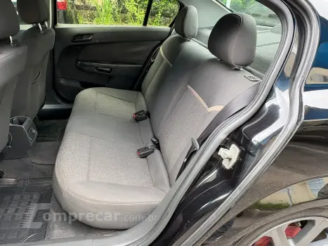 VECTRA 2.0 MPFI Expression 8V