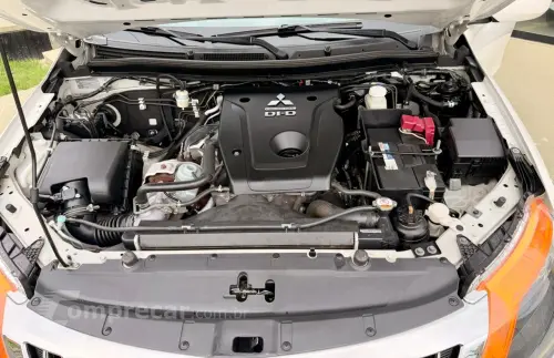 L200 TRITON 2.4 16V Turbo Sport GLS CD 4X4