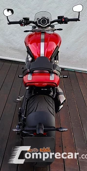 TRIUMPH ROCKET III R